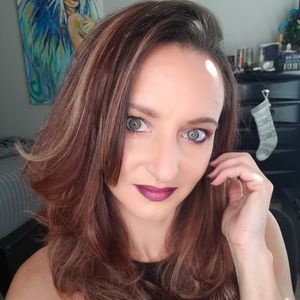 Meet your Posher, Jj